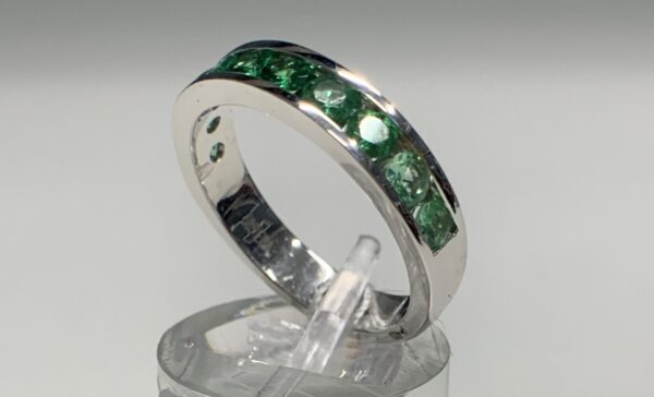 Ring, "Rainbow" smaragd