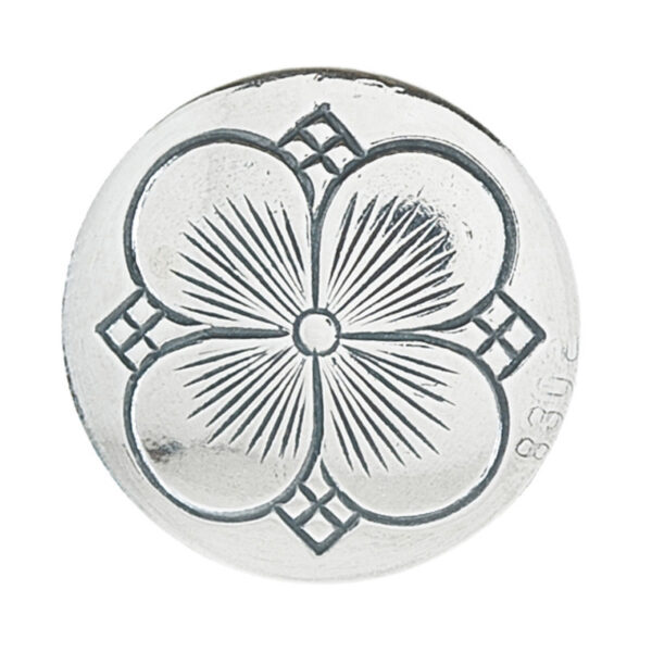 Bunad, kløverknapp stor, oks, lang hempe