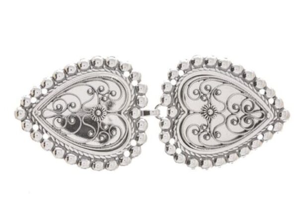 Bunad, hjertespenne med øsken oksidert